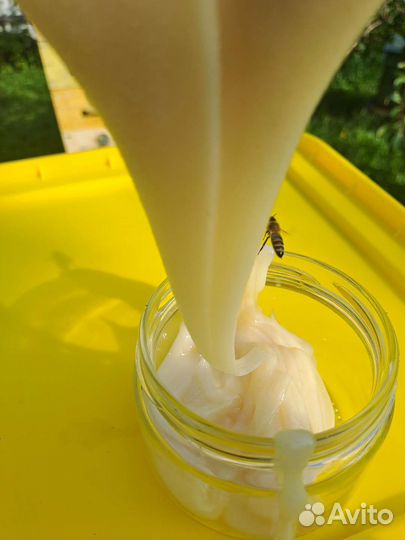 Крем мёд. Классический, пока без орехов