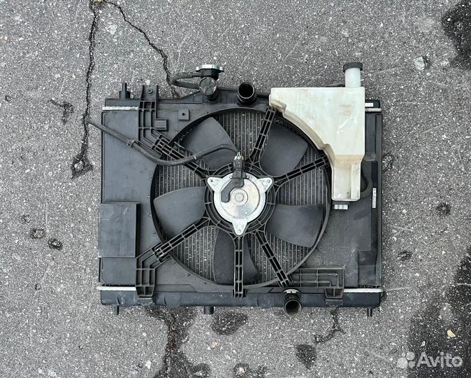Радиатор nissan