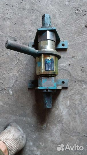 Запчасти на траншеекопатель