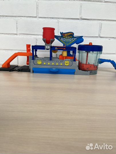 Трек хот вилс автомойка