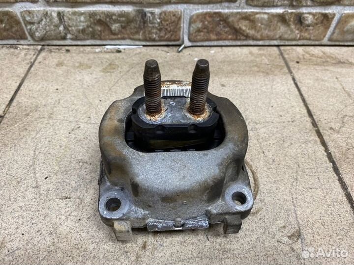 Подушка АКПП Jeep Grand Cherokee WK2 6.4 SRT 2016