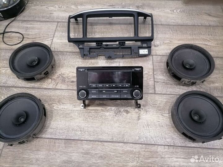 Штатная машнитола и 4 колонки Mitsubishi lancer 10