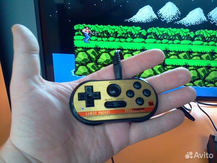 Игровая приставка Family Pocket 8bit