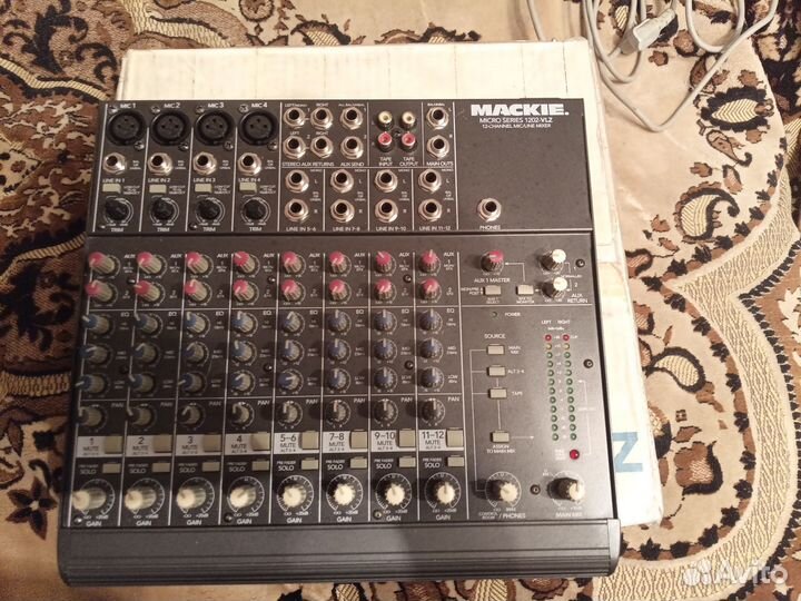 Микшерный пульт Mackie 1202 VLZ made USA
