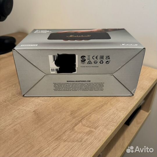 Колонка Marshall Emberton BT black and brass