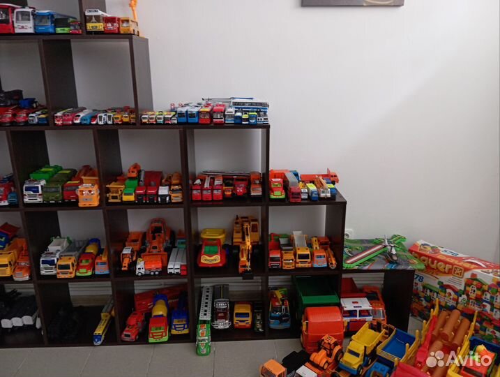 Игрушки машинки
