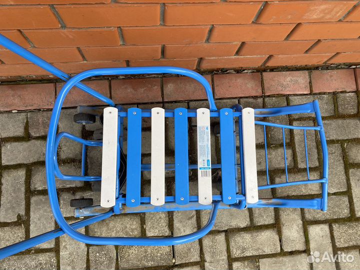 Детские санки с выдвижными колесиками