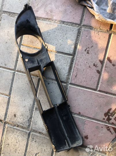 Решетка бампера bmw e60 правая доростайлинг