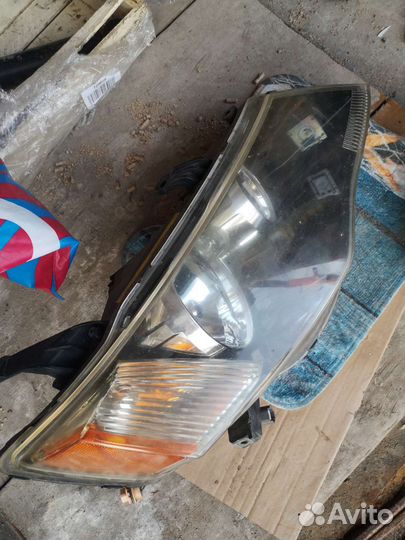 Фара Mitsubishi Outlander XL / Митсубиси Аутлэндер