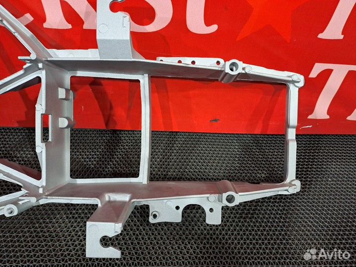 Кронштейн фары левый Daf XF105, Daf XF95