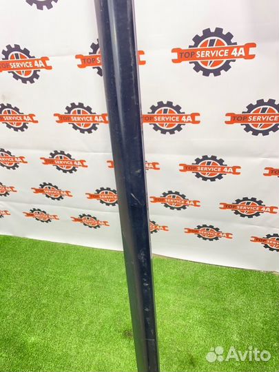 Рейлинг на крышу правый Toyota Kluger V