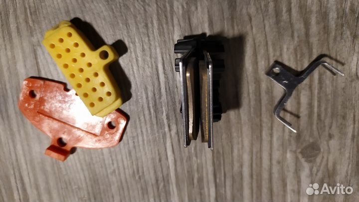 Тормозные колодки Shimano F03C