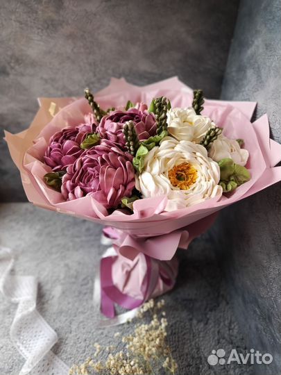 Букет из зефирных цветов. Пионы и тюльпаны