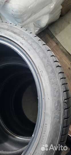 Kinforest KF-550 295/40 R21 111Y