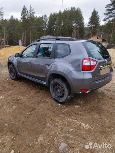 Nissan Terrano 1.6 МТ, 2017, битый, 108 000 км