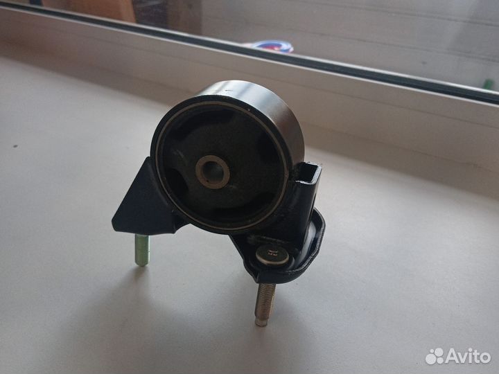 Задняя опора двс тойота спринтер ае 90/100