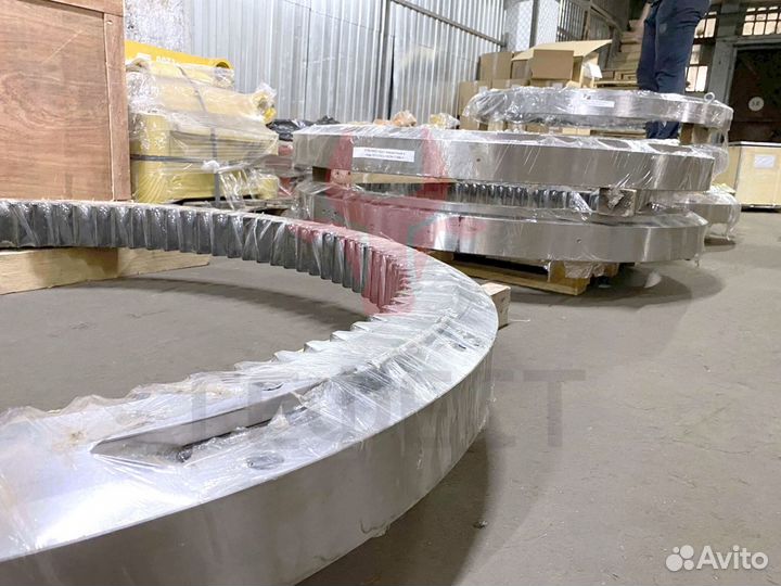 Опорно-поворотный круг CAT 325DL 353-0558