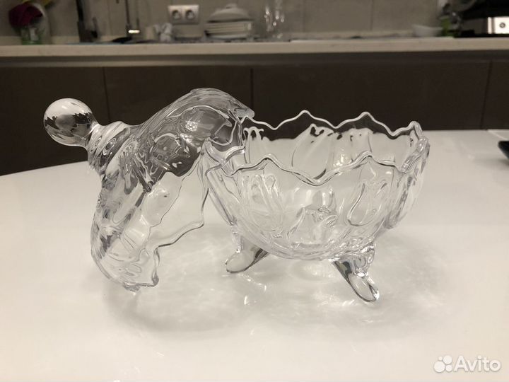 Конфетница с крышкой