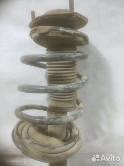 Амортизатор передний передний правый Lexus Rx AL10