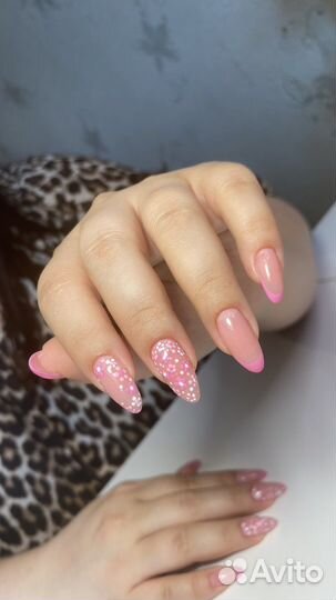 Маникюр, педикюр,наращивание