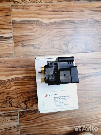 Блок клапанов Mercedes-Benz GL-class X166