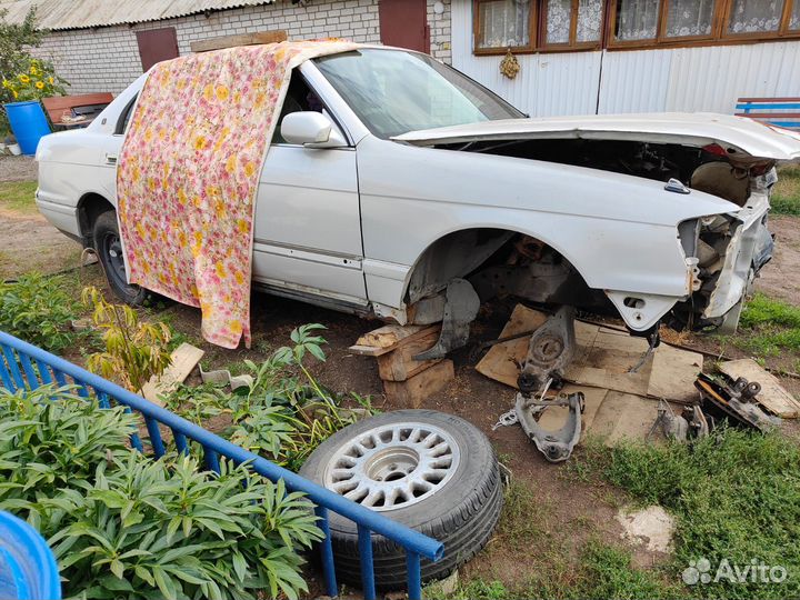 Toyota Crown JZS141 в разбор до болта