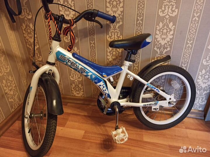 Детский велосипед Stels 16 + боковые колеса