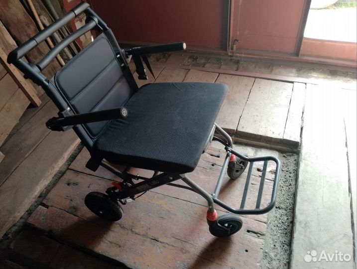 Инвалидная коляска