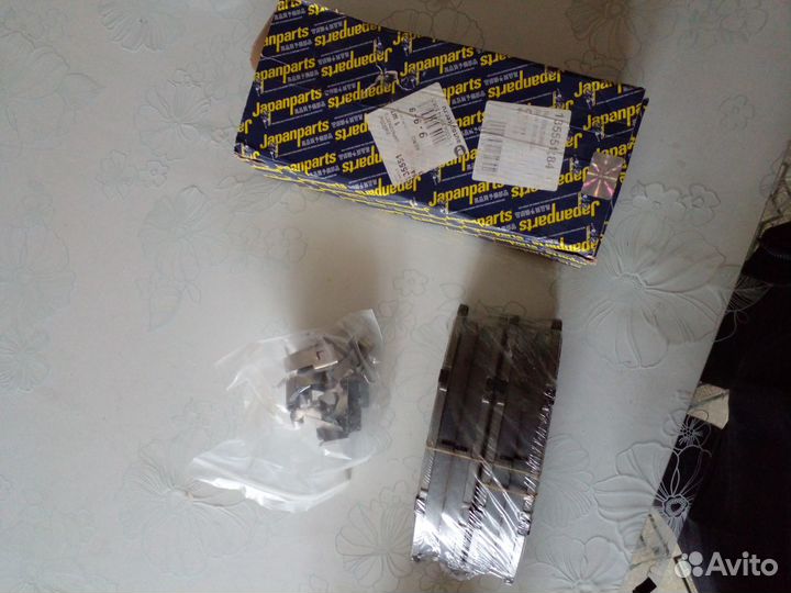 Колодки переднме isuzu N-Serie