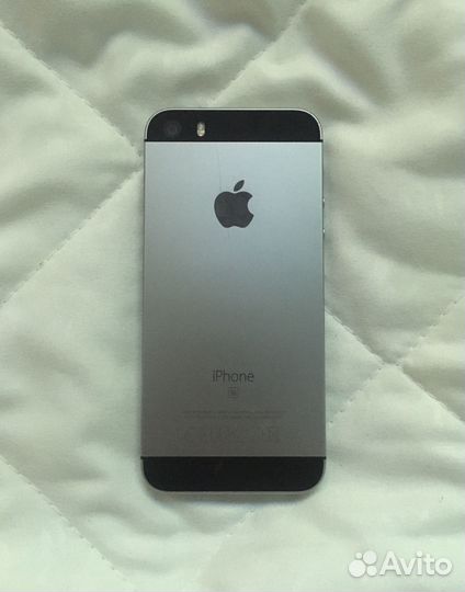 iPhone SE, 32 ГБ
