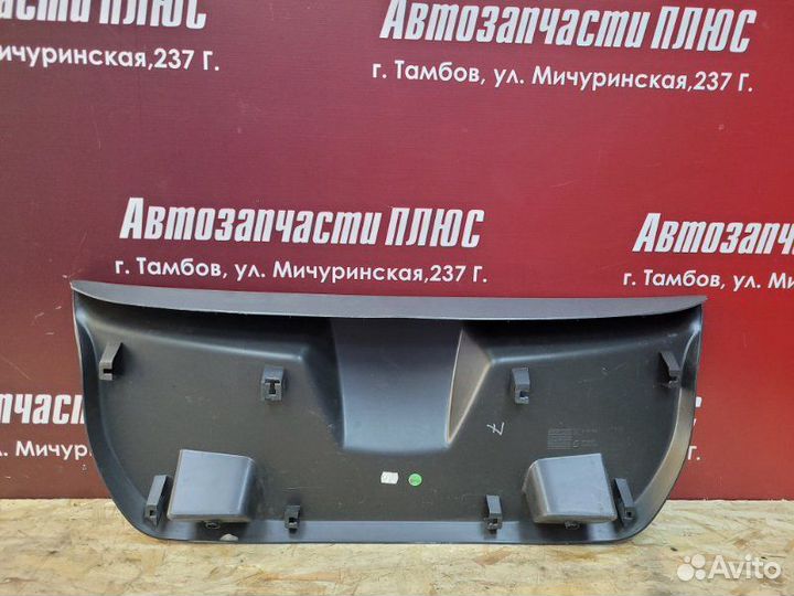 Обшивка крышки багажника Opel Corsa