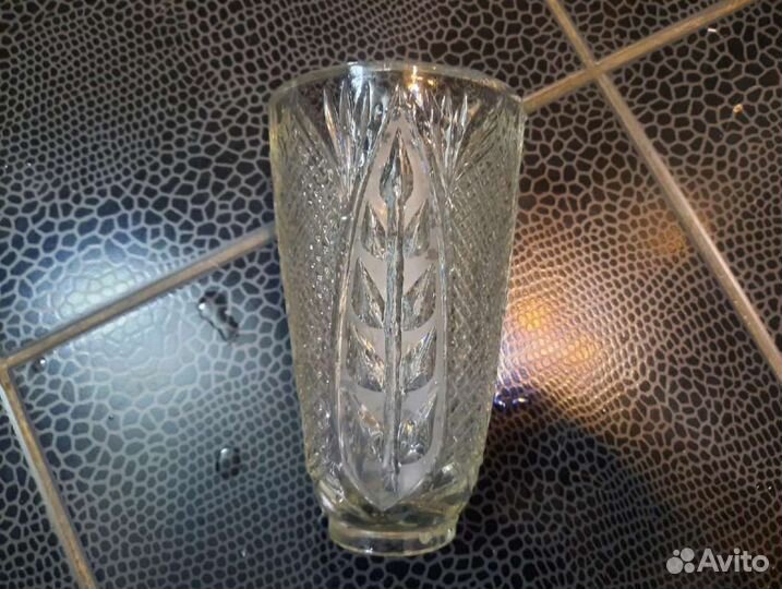 Хрустальная ваза