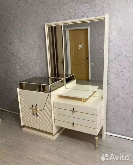 Спальный гарнитур Стефани