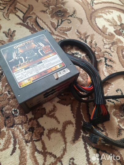 Блок питания chieftec 750w полумодульный