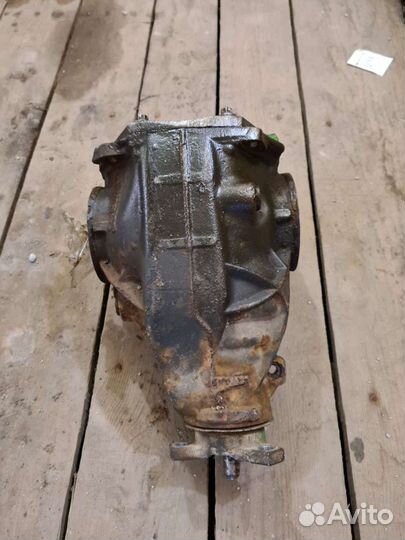 Задний редуктор w212