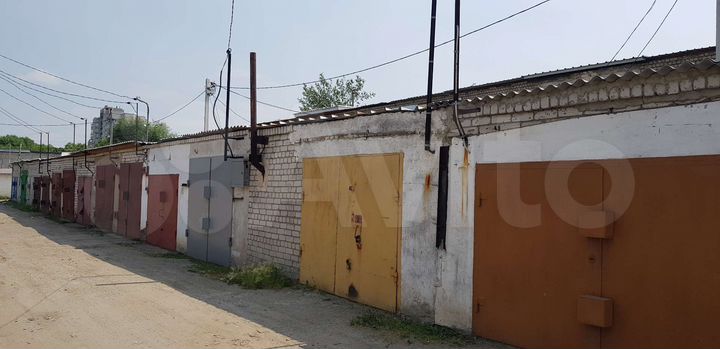 Гараж, > 30 м²