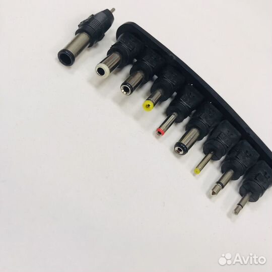 Универсальный блок питания 3-12V,2500mAh Delta+