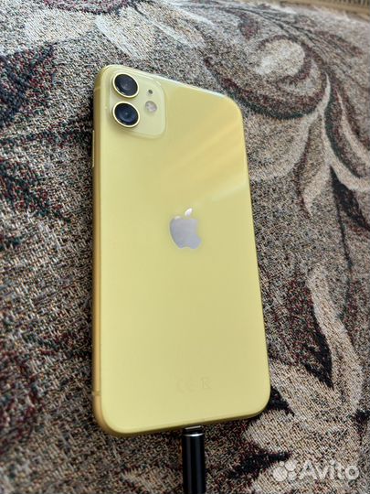 iPhone 11, 64 ГБ