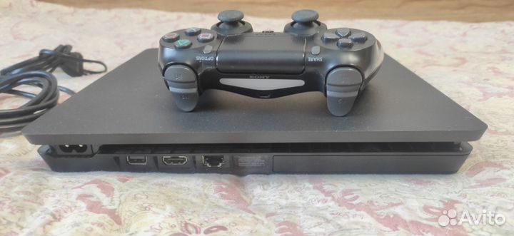 Sony playstation 4 slim