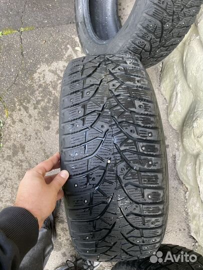 Bridgestone Blizzak Spike-02 SUV 235/65 R17