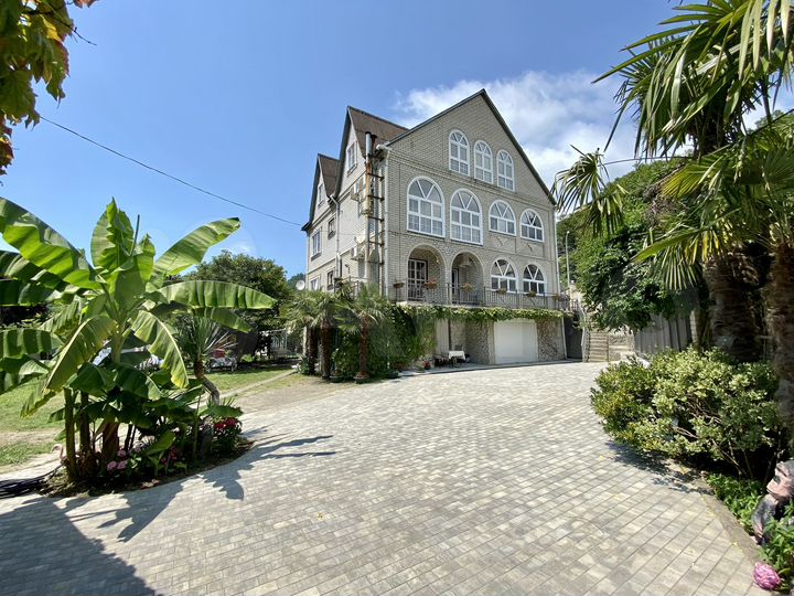 Дом 280 м² на участке 6 сот.