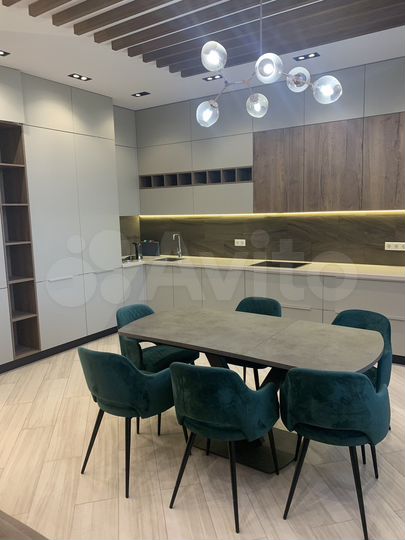 3-к. квартира, 140 м², 9/11 эт.