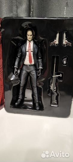 Play Arts Hitman