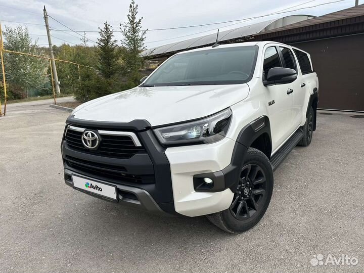 Toyota Hilux 2.8 AT, 2020, 165 000 км