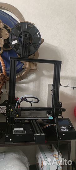 3D принтер Ender Pro с тремя катушками пластика