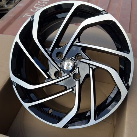 Литые диски Sakura Wheels 181 7×R16 4×100