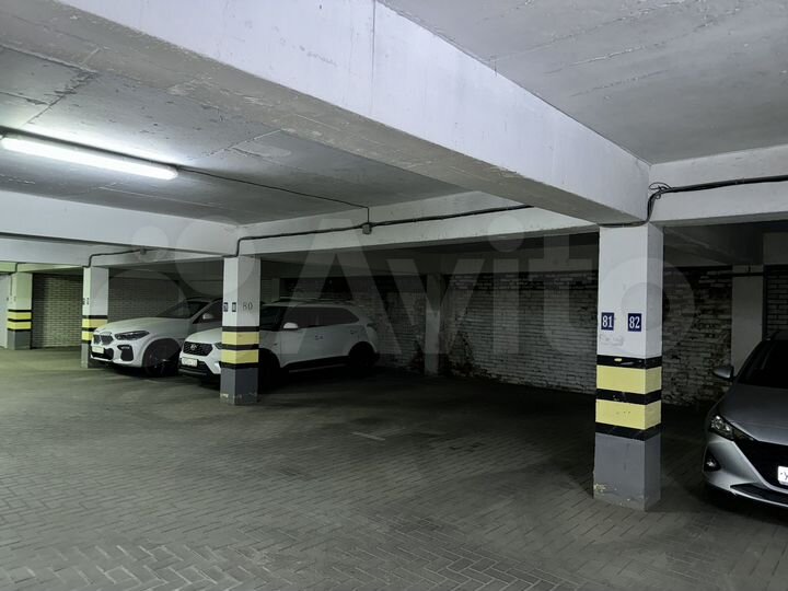 Машиноместо, 16 м²