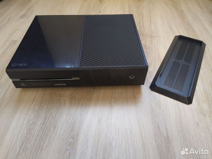 Xbox One + игры в подарок