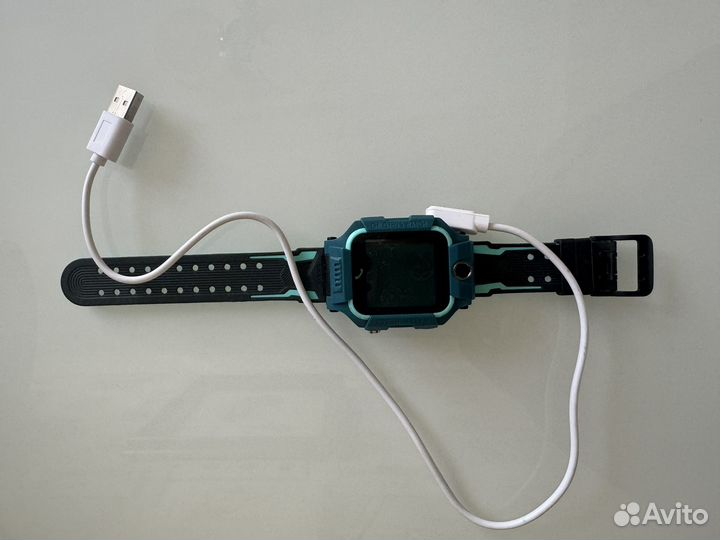 Умные часы для детей почти новые