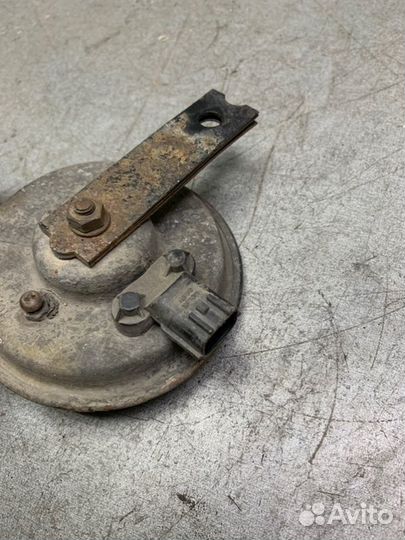 Звуковой сигнал Kia Rio седан 1.5 A5D 2000